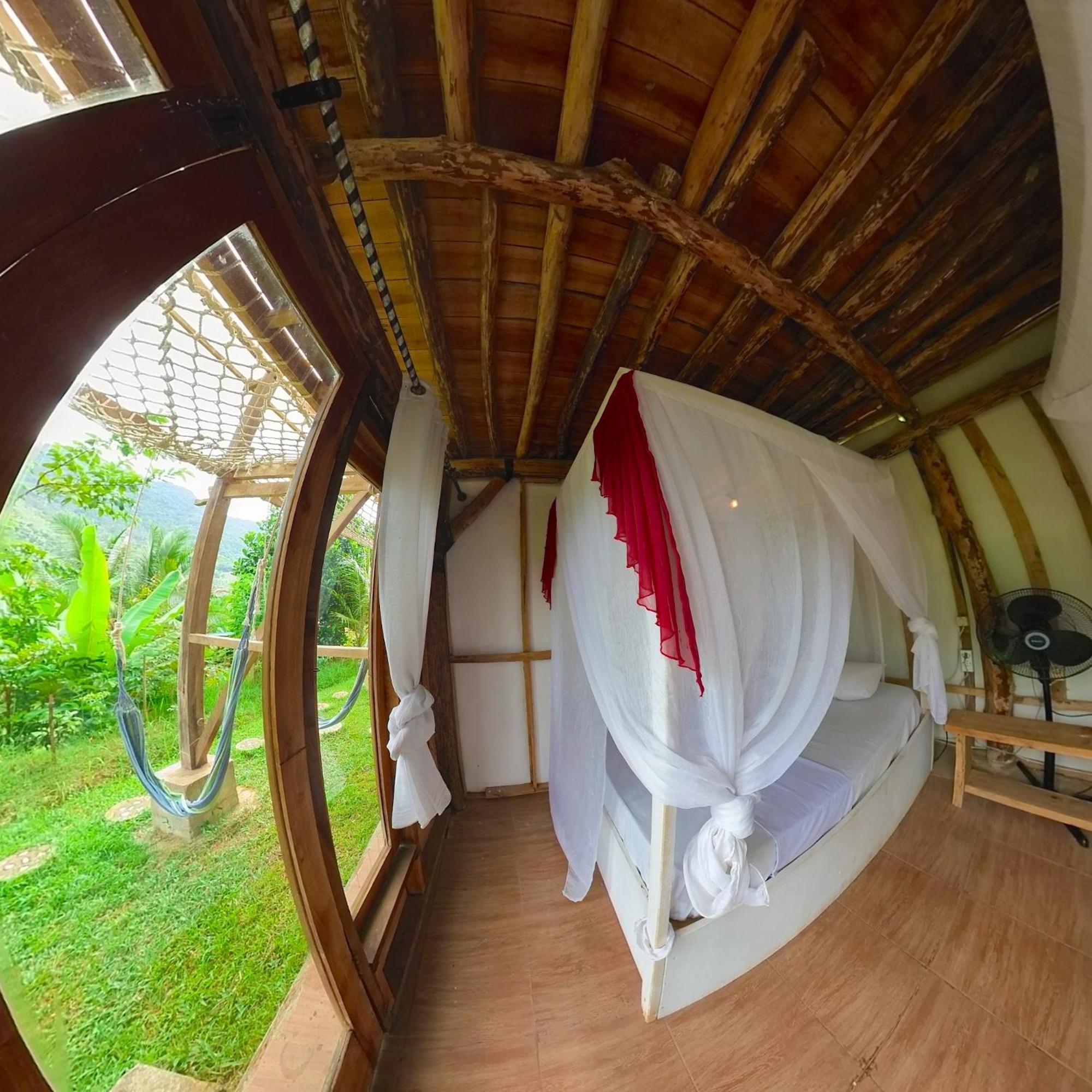 De Chicktoria Hostel Pemenang Luaran gambar