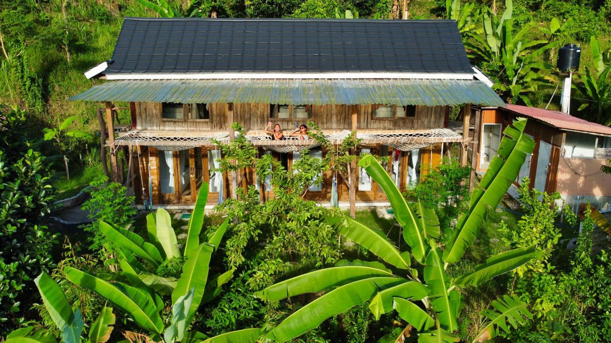De Chicktoria Hostel Pemenang Luaran gambar